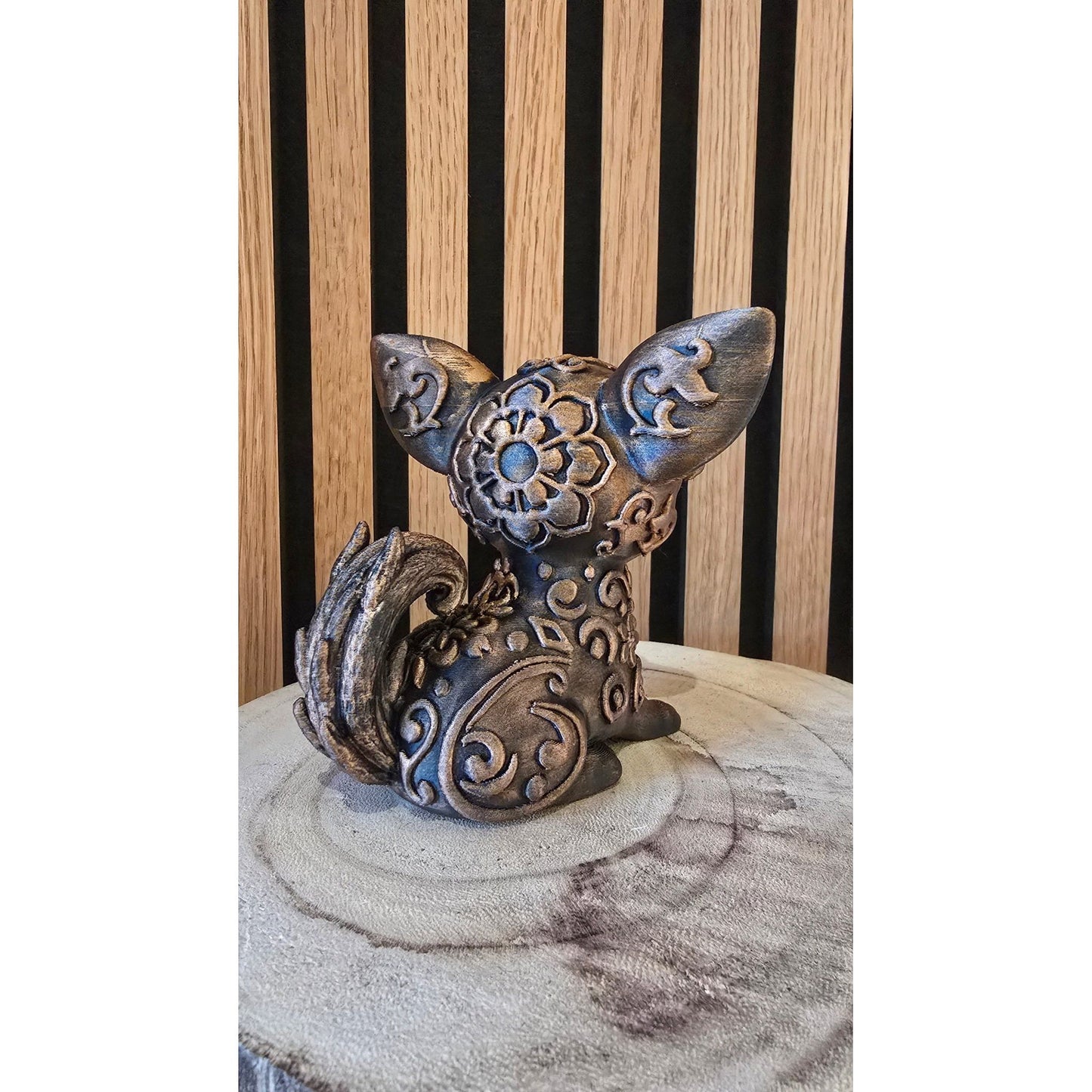 Chihuahua Beeldje - Mystiek Bronslook 12cm - Het Oekedoeleke