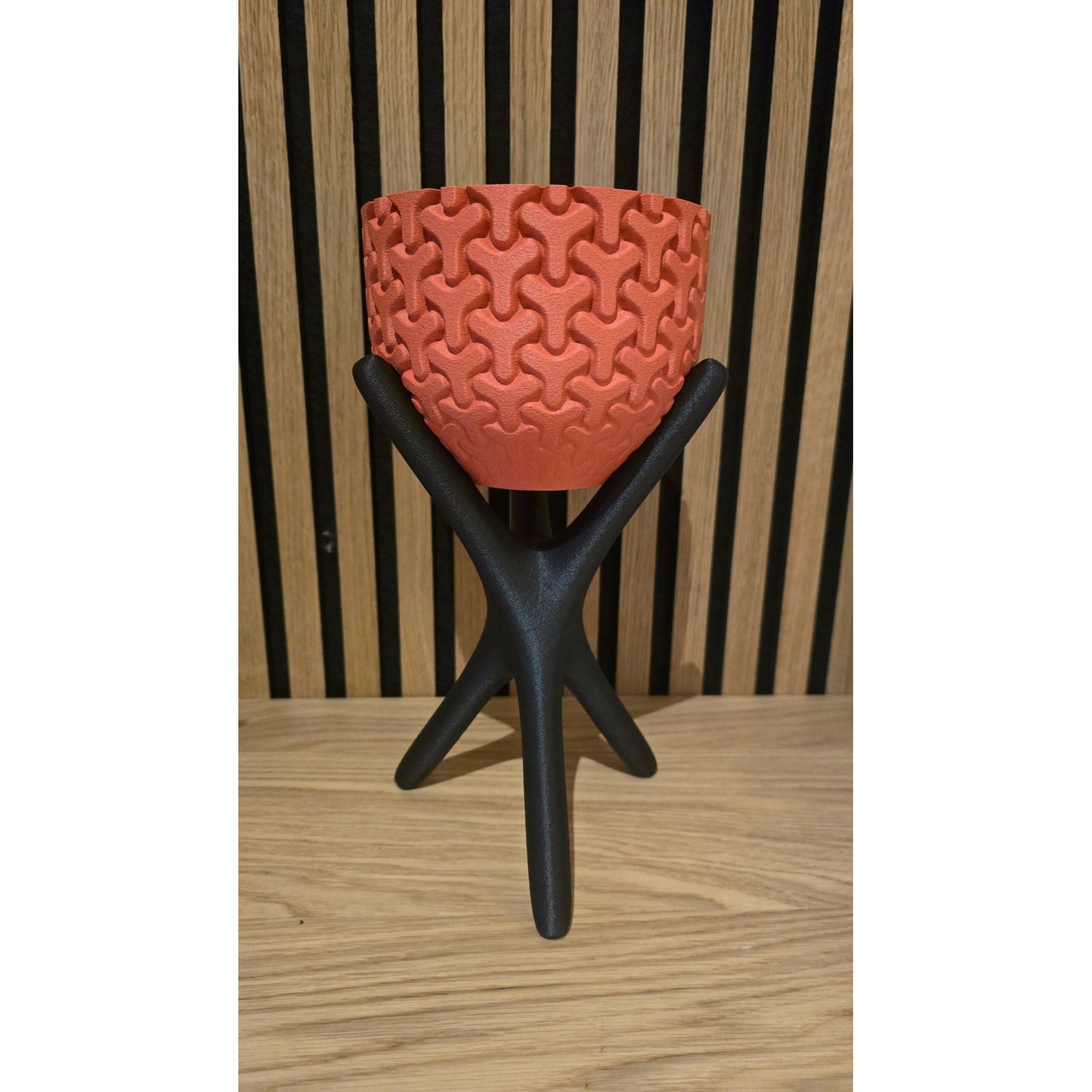Tangle Bloempot met Zwarte Staander - 3D Geprint 30cm - Het Oekedoeleke