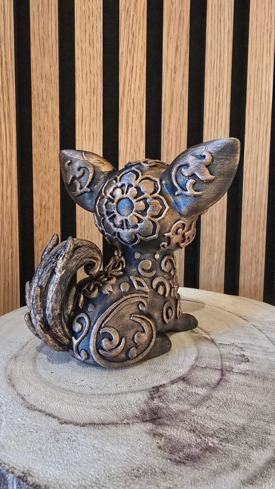 Chihuahua Beeldje - Mystiek Bronslook 12cm - Het Oekedoeleke