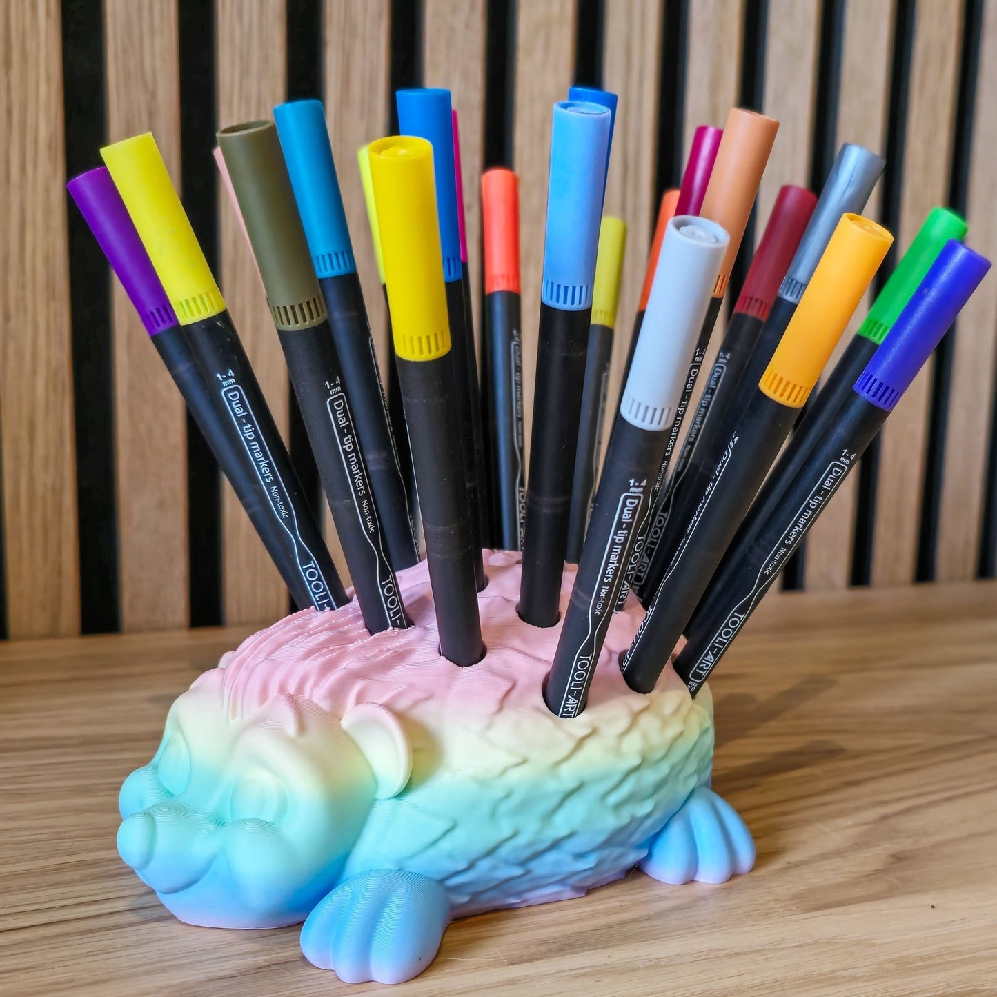 Egel Pennenhouder - Schattig 3D Geprint voor Bureau - Het Oekedoeleke