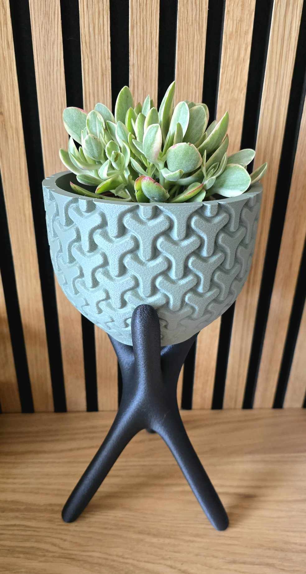 Tangle Bloempot met Zwarte Staander - 3D Geprint 30cm - Het Oekedoeleke